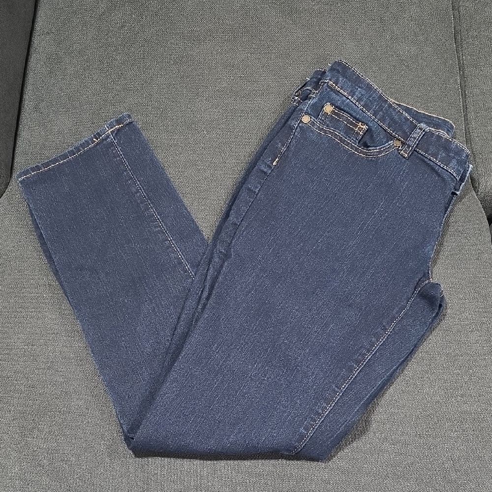 GAP- Premium Skinny Dark Wash Jeans. Size 4